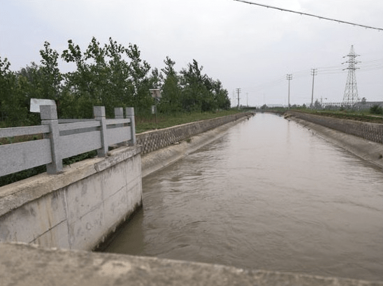 南京水利項(xiàng)目使用超聲波明渠流量計(jì)測(cè)量河道流量