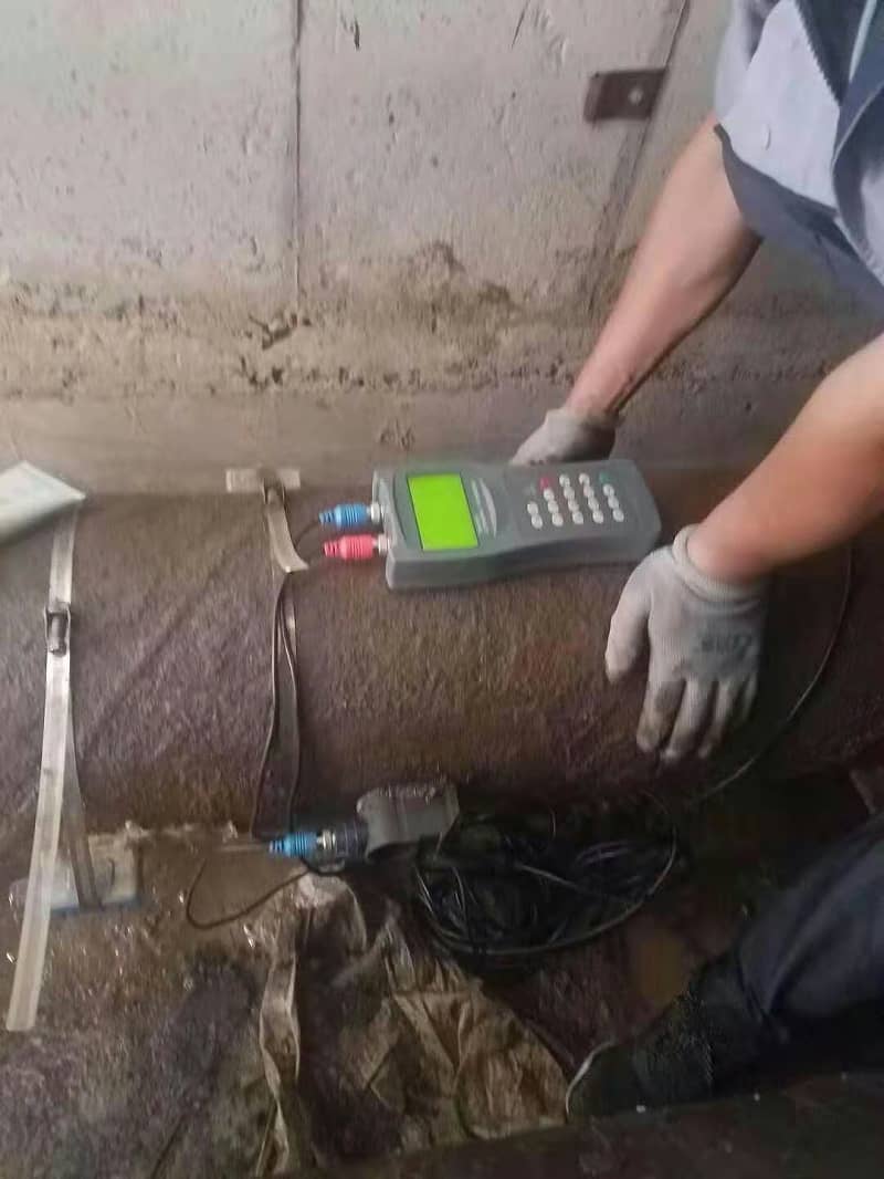 手持式超聲波流量計(jì)現(xiàn)場(chǎng)安裝使用