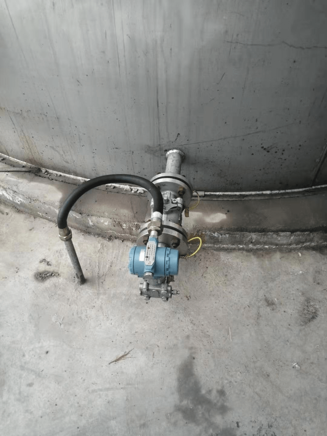 壓力變送器安裝現(xiàn)場(chǎng)